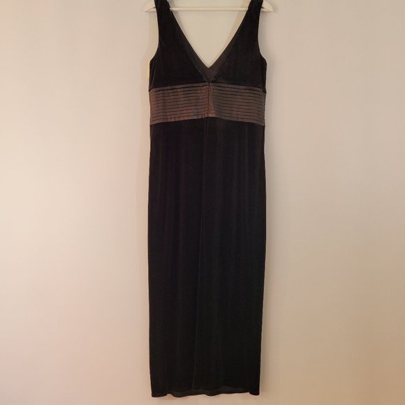 Coldwater Creek Full length sleeveless velvet gown - Picture 2 of 12